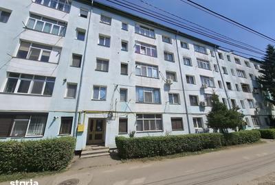 Apartament cu 3 camere semidecomandat în Cornișa - 5