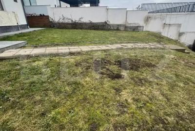 Casă cu 5 camere cu Teren 350 Mp în Florești