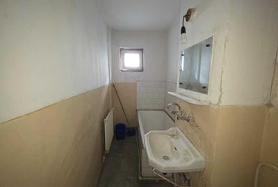Apartament cu 4 camere decomandat în Steaua - 2