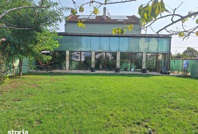 Casă cu 10 camere cu Teren 869 Mp în Sud - 2