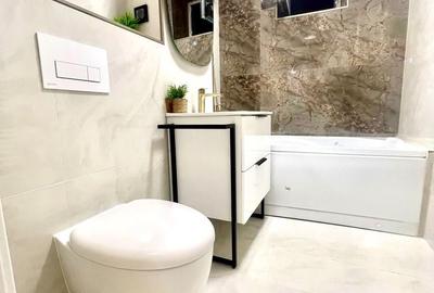 Apartament cu 3 camere decomandat în Exterior Vest