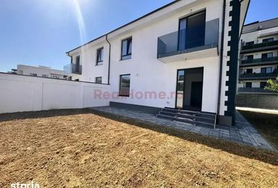 Casă cu 5 camere cu Teren 430 Mp în Theodor Pallady