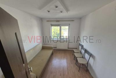 Apartament cu 3 camere semidecomandat în Șagului