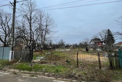 Teren de 1700 mp, în Ogrăzile
