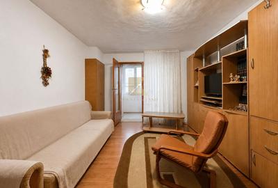 Apartament cu 3 camere semidecomandat în Astra - 2
