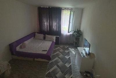Garsonieră decomandată în Berceni