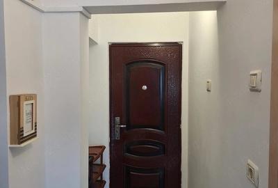 Garsonieră decomandată în UTA - 1