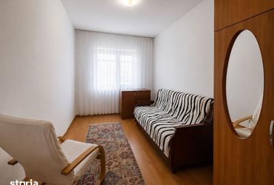 Apartament cu 3 camere decomandat în Traian - 10