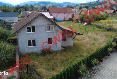 Casă cu 4 camere cu Teren 892 Mp în Întorsura Buzăului