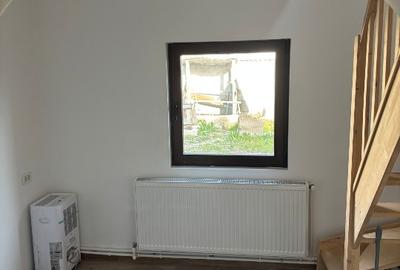 Casă individuală cu 5 camere cu Canalizare în Central - 3