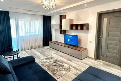 Apartament cu 3 camere decomandat, mobilat în Central