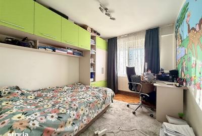 Apartament cu 3 camere decomandat în Lunei