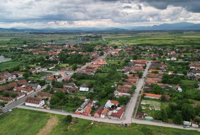 Teren Construcții intravilan de 1150 mp, în Rotbav - 3