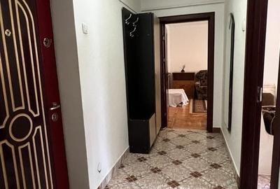 Apartament cu 2 camere decomandat în Banca Națională