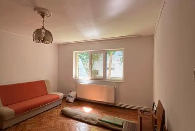 Apartament cu 2 camere semidecomandat în Micro 16