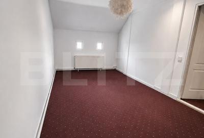 Spațiu comercial, de 1,000 mp, în Central - 13
