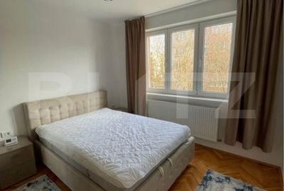 Apartament cu 2 camere decomandat în Micro 1 - 4