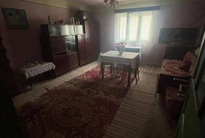 Casă cu 4 camere în Țărmure