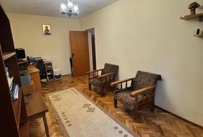 Apartament cu 3 camere decomandat în Central - 3