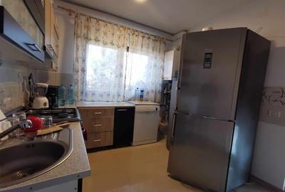 Casă cu 5 camere cu Canalizare în Central - 6