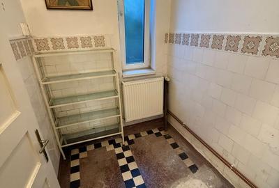 Casă cu 3 camere cu Teren 505 Mp în Central