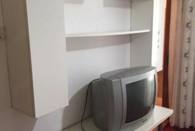 Garsonieră decomandată în Dorobanți