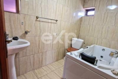 Casă individuală cu 10 camere cu Teren 1100 Mp în Teiș - 12