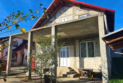 Casă cu 3 camere în Central