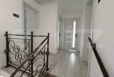 Casă cu 5 camere cu Teren 300 Mp în Calea Moldovei