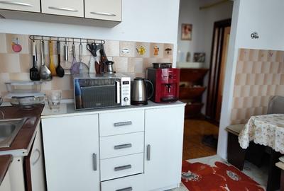 Apartament cu 2 camere semidecomandat, mobilat în Central
