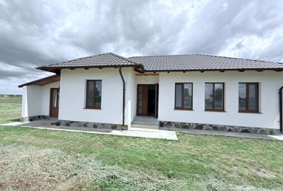 Casă individuală cu 3 camere cu Teren 1000 Mp în Central - 1