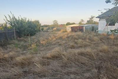 Teren de 700 mp, în Valea Dacilor