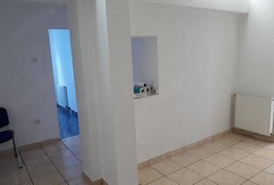 Apartament cu 3 camere decomandat în Central - 1
