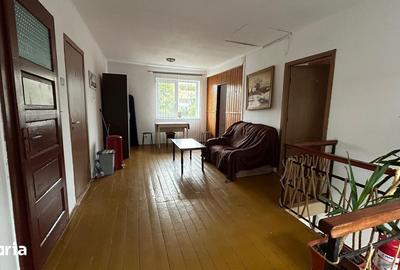 Casă cu 9 camere cu Teren 350 Mp în Sânmartin - 7