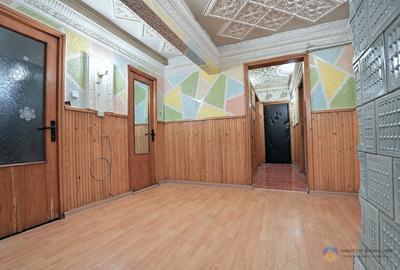 Apartament cu 3 camere decomandat în Dărmănești