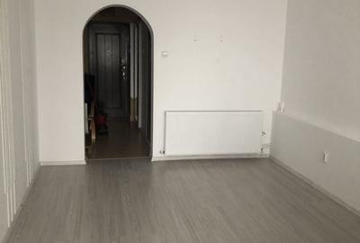 Spațiu comercial, de 28 mp, în Exterior Vest - 2