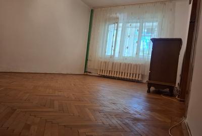 Garsonieră decomandată în Dristor