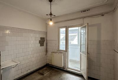 Apartament cu 3 camere decomandat în Nicolina - 3