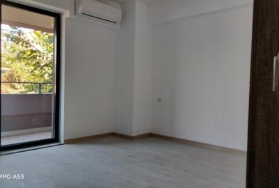 Apartament cu 2 camere decomandat în Casa de Cultură - 2