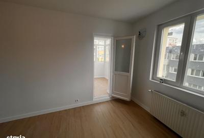 Apartament cu 3 camere decomandat în Dristor