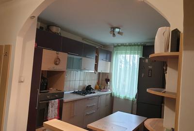 Apartament cu 2 camere decomandat în Drumul Carului