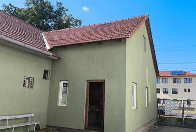 Casă cu 5 camere cu Teren 274 Mp în Teremia Mare