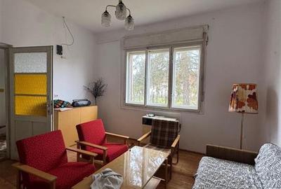 Casă cu 3 camere cu Teren 1900 Mp în Borș