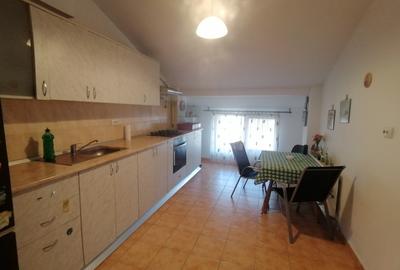 Apartament cu 4 camere decomandat, mobilat în Est - 13