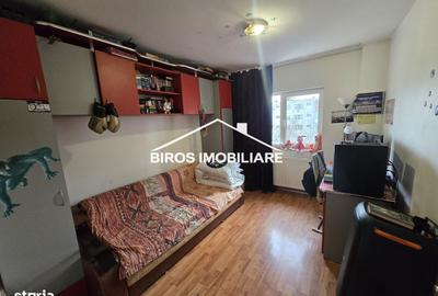 Apartament cu 4 camere decomandat în Central - 2