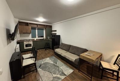 Apartament cu 2 camere în Apărătorii Patriei