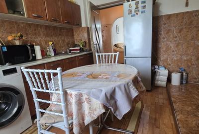 Apartament cu 3 camere decomandat în Micro 11 - 6