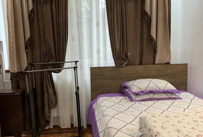 Garsonieră decomandată în Comuna din Paris