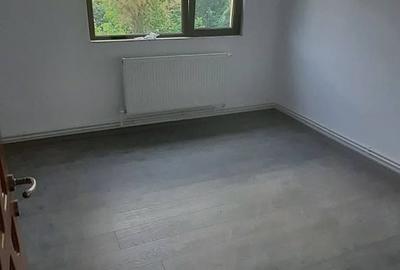 Casă cu 4 camere cu Teren 600 Mp în Voinești