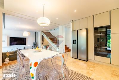 Casă cu 5 camere cu Teren 497 Mp în Corbeanca